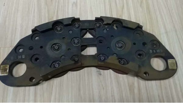 北京動車組閘片分解機(jī)—自動化檢測設(shè)備—挪亞方舟