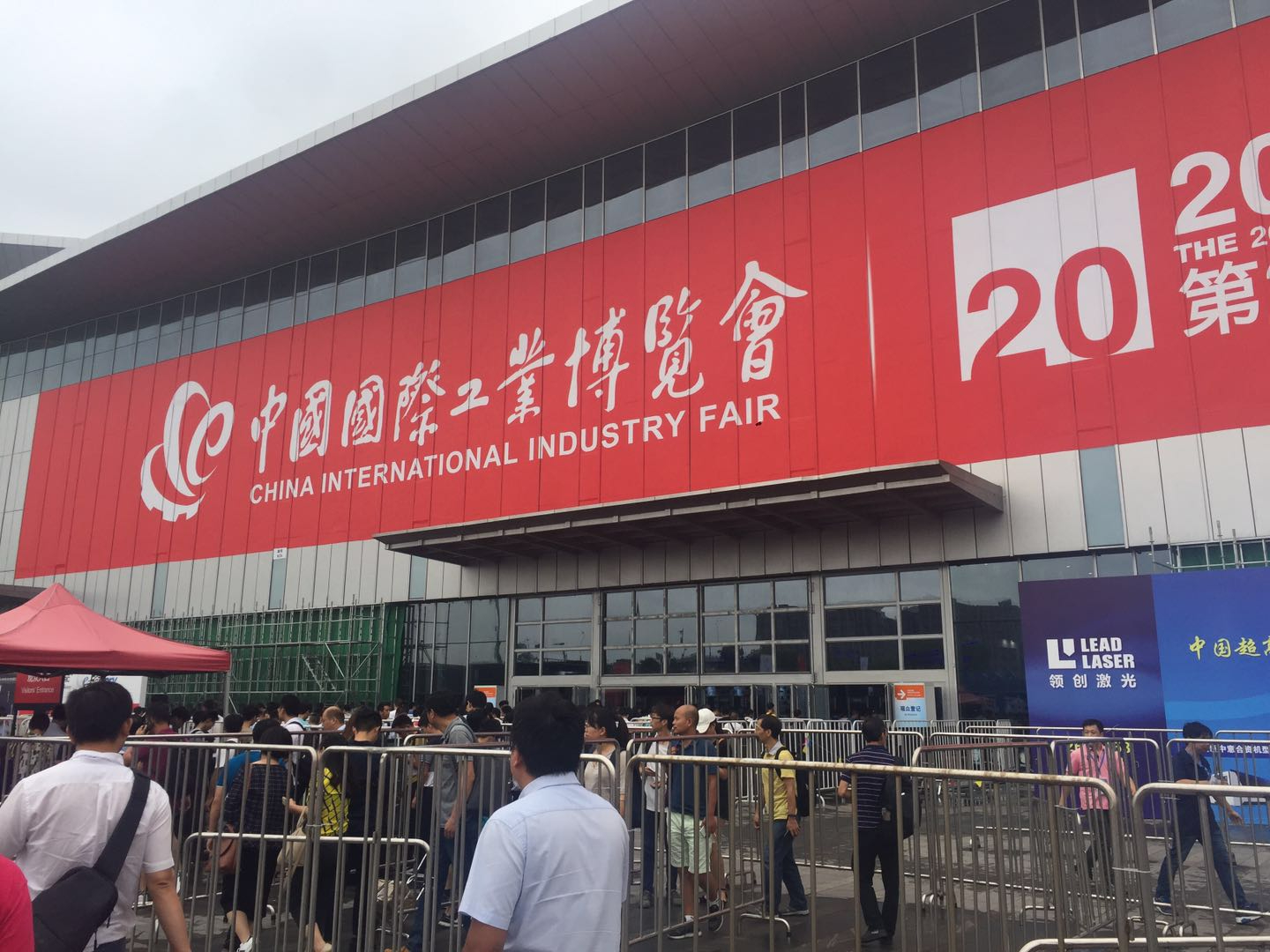 揭秘：中外機(jī)器人行業(yè)最新技術(shù)！（有圖有真相）